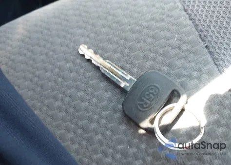 2003 Toyota Matrix Standard из США, поврежденный, VIN 2T1KR32E63C106164